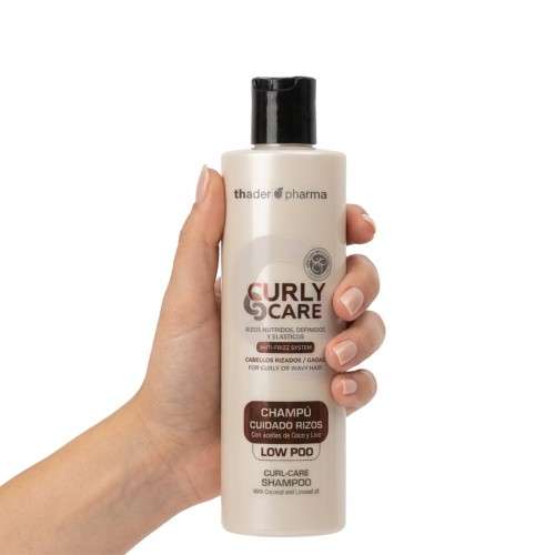 Thader TH Pharma Champú Low Poo Curly Care Antiencrespamiento para Cabellos Rizados y Ondulados – 300 ml - Imagen 2